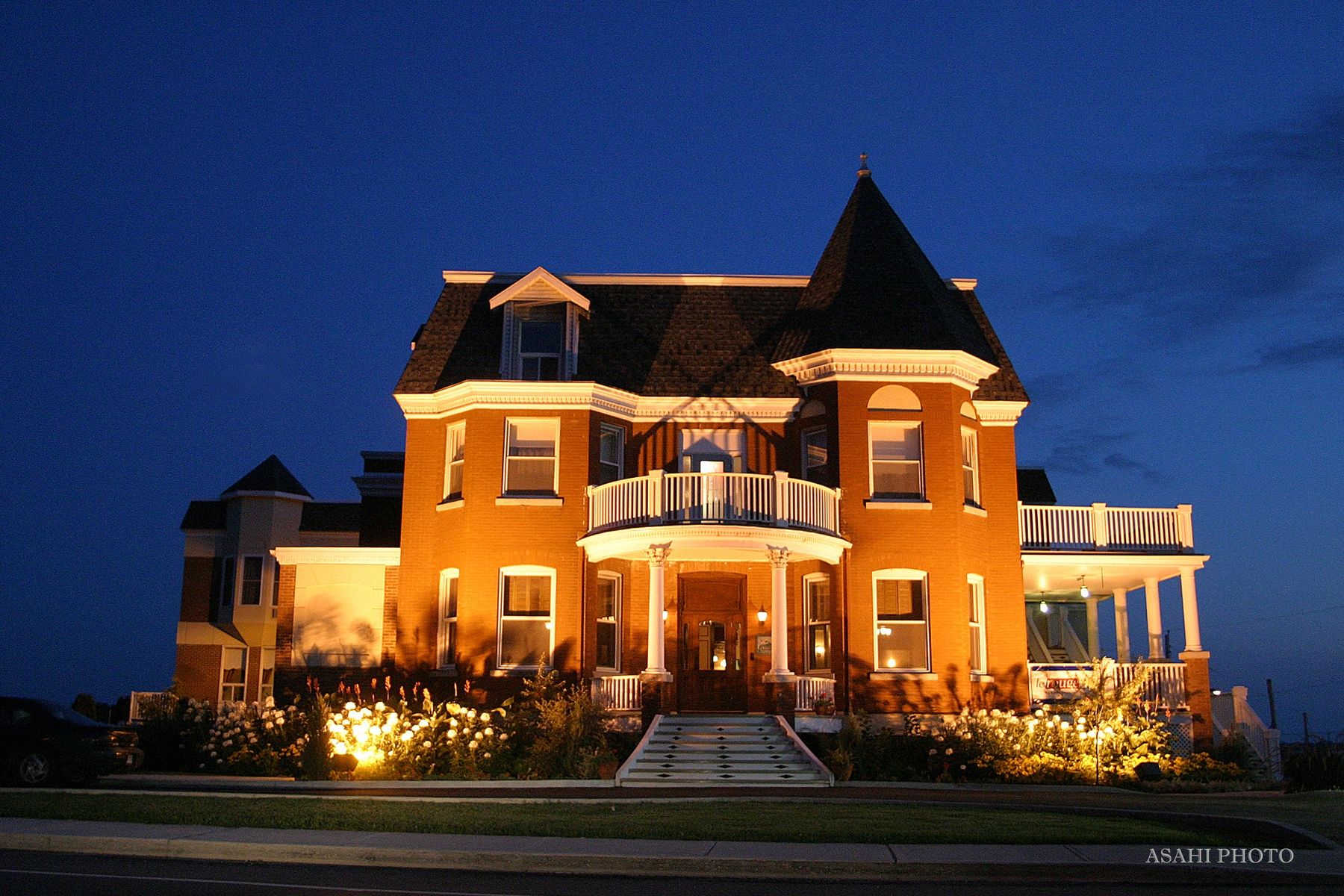 Auberge Montebello Exteriör bild